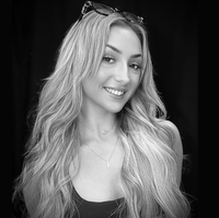 Lexi headshot